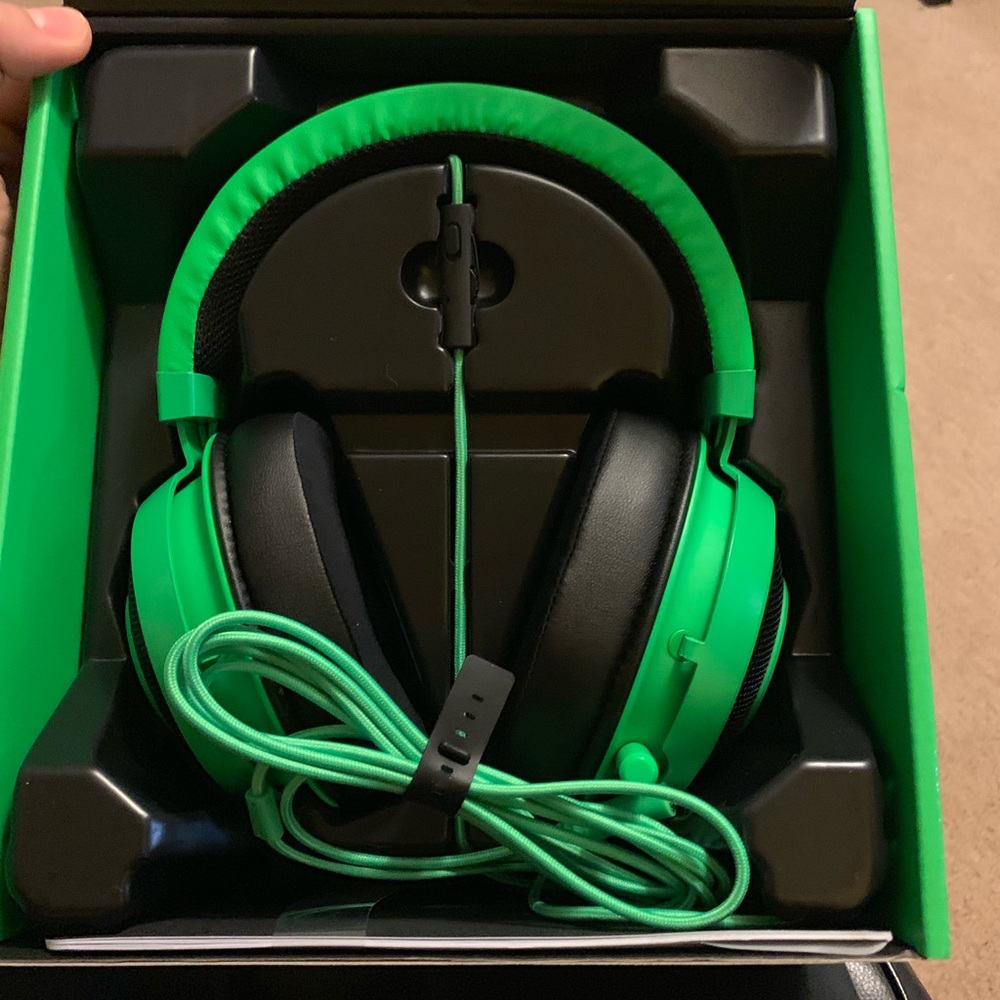 Razor kraken gaming headset for all consoles